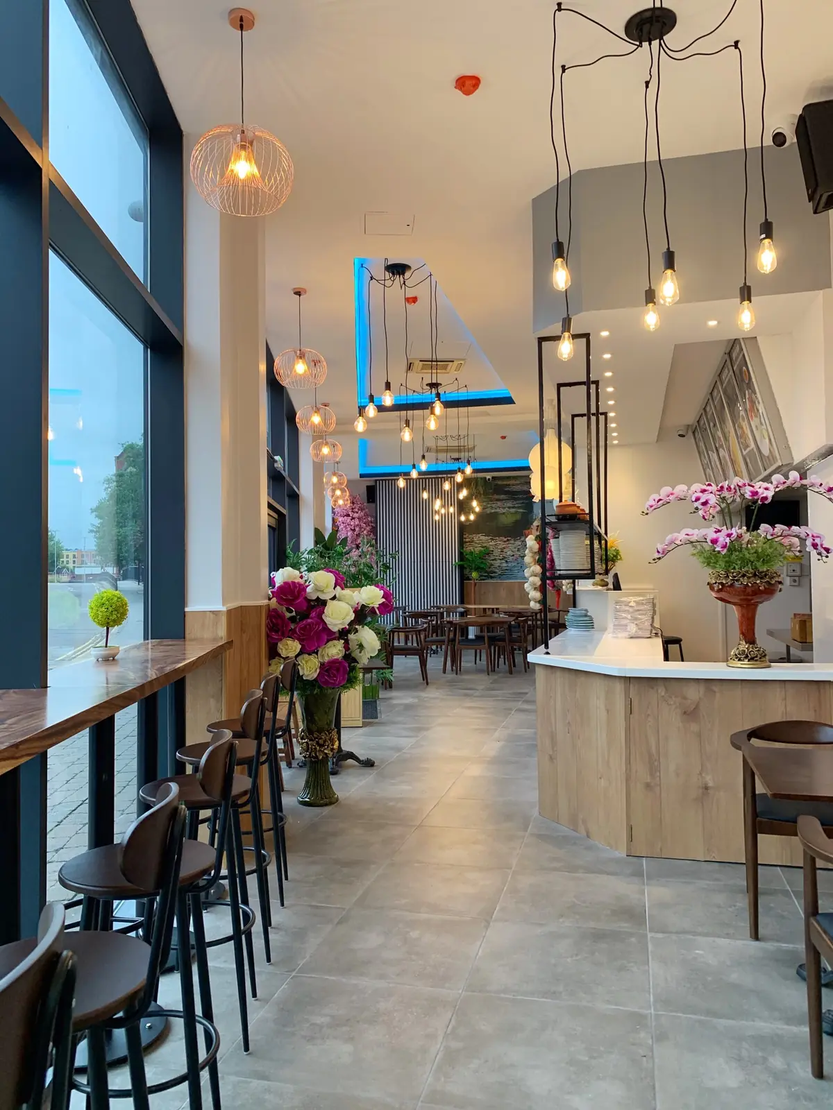 Inside The House of Phở, Lincoln