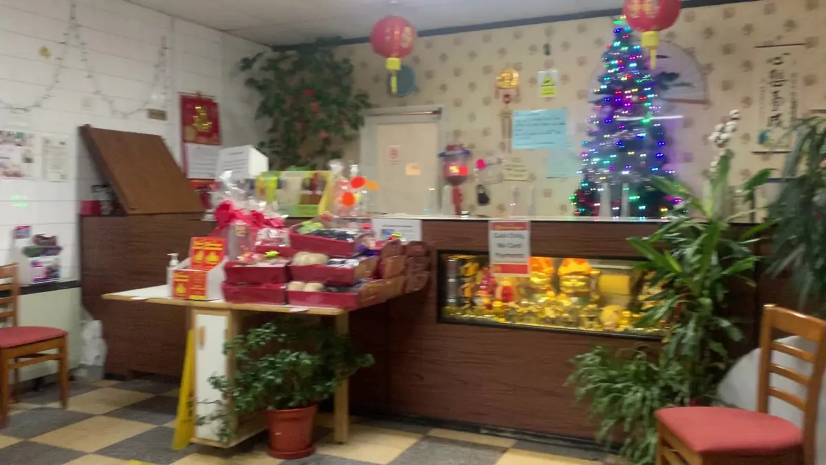 Youngs Chinese photo (photo 2 of 3)