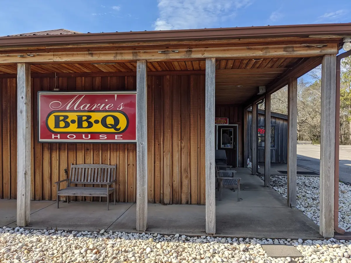 Marie's BBQ House — Barbecue in Heflin