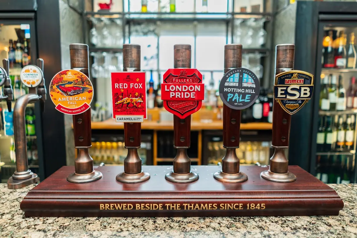 The Mad Bishop & Bear, Paddington photo (photo 3 of 3)