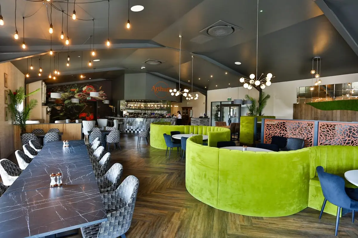 Arthurs Restaurant & Bar
