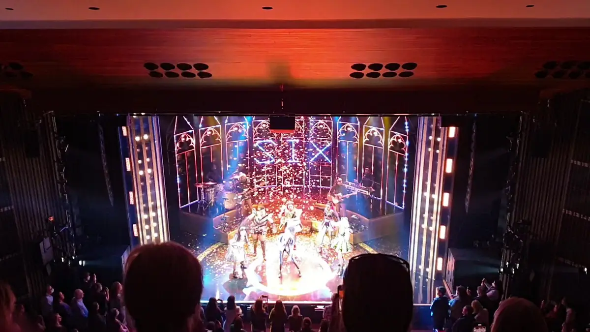 Yvonne Arnaud Theatre photo (photo 1 of 3)