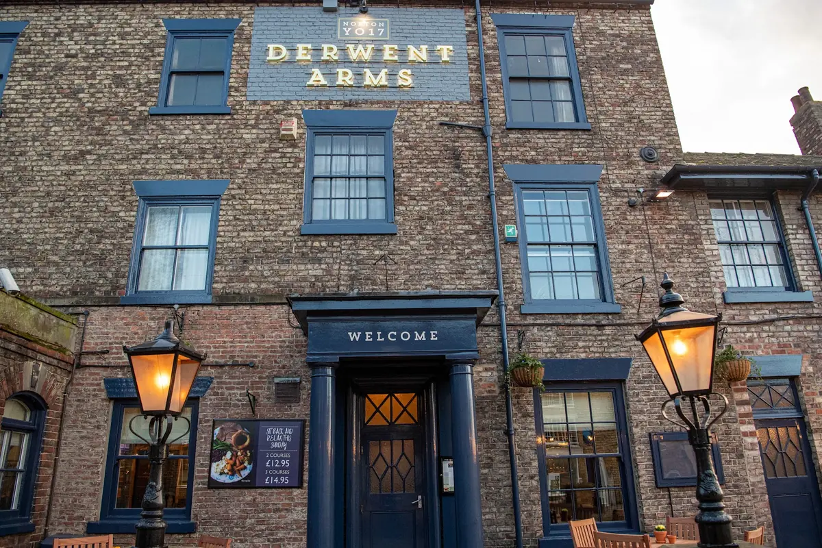 Derwent Arms — Bars in Malton
