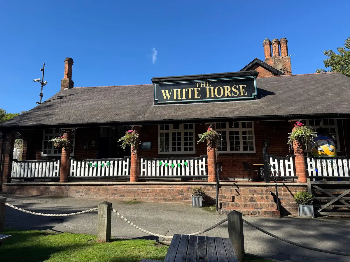 The White Horse photo (photo 1 of 3)