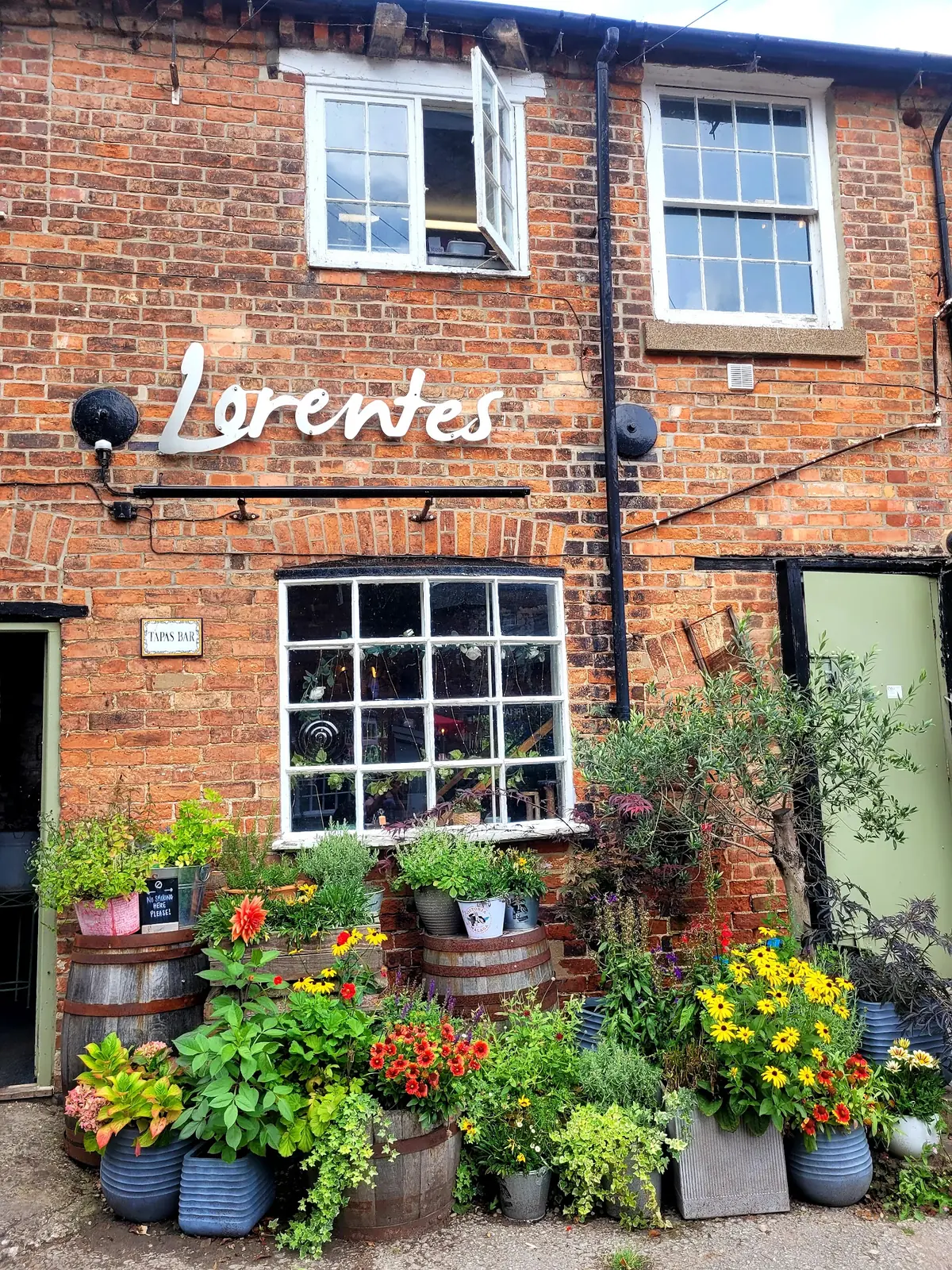 Lorentes – Darley Abbey photo (photo 1 of 3)