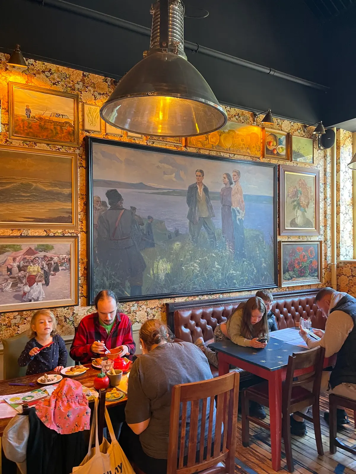 Cinco Lounge photo (photo 3 of 3)