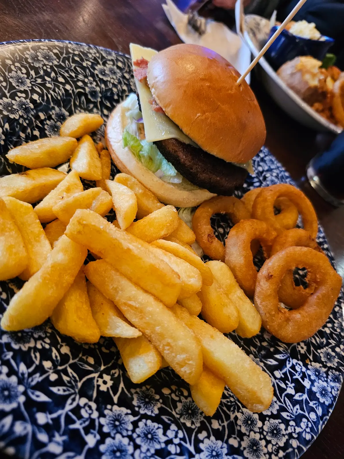 The White Hart — Bars in Aylesbury