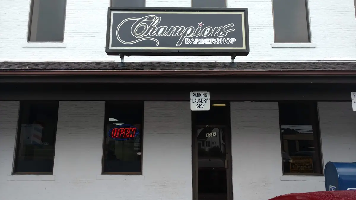 Champions Barber Shop photo (photo 1 of 3)