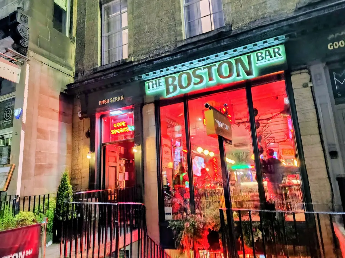 Boston Bar New Town photo (photo 1 of 3)