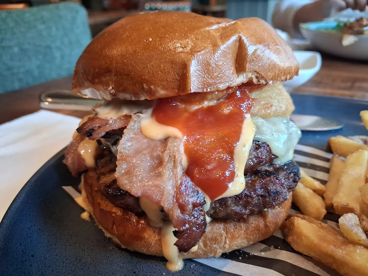 Frogshole Farm — Bars in Crawley