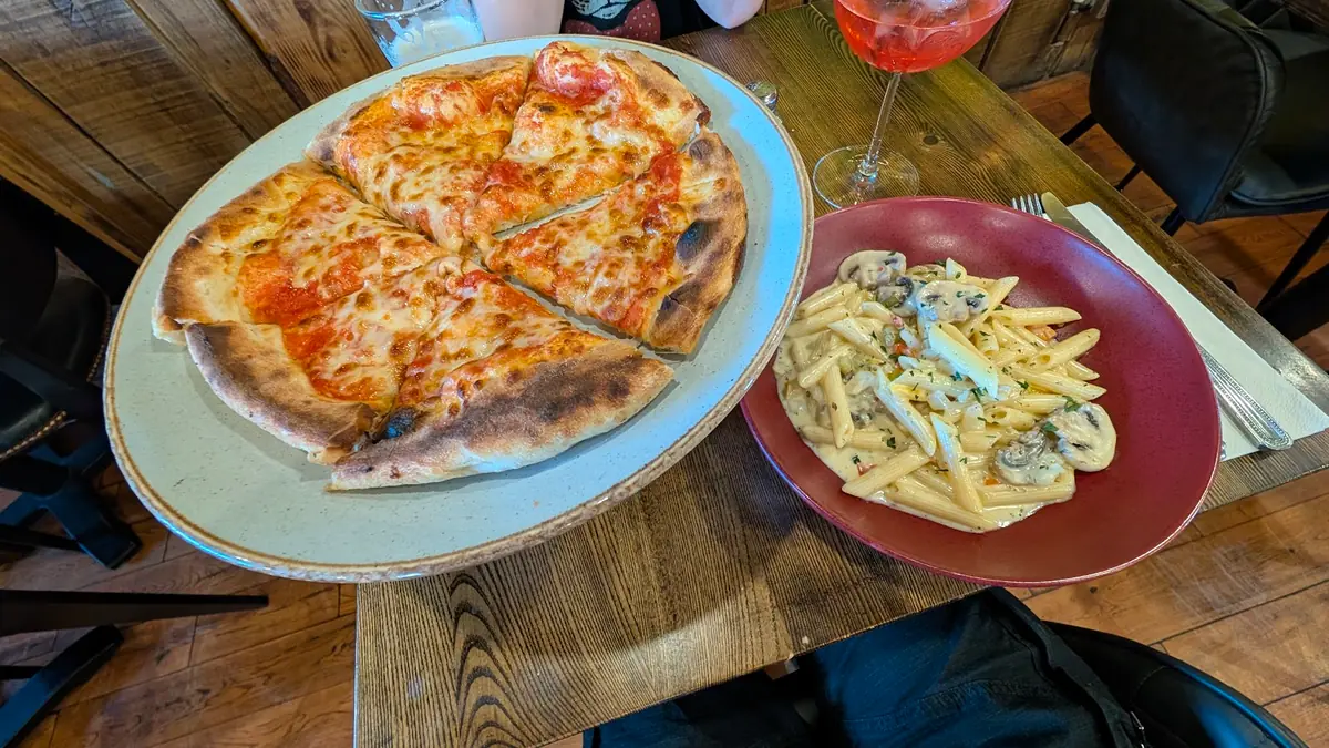 La Piazza Restaurant photo (photo 10 of 13)