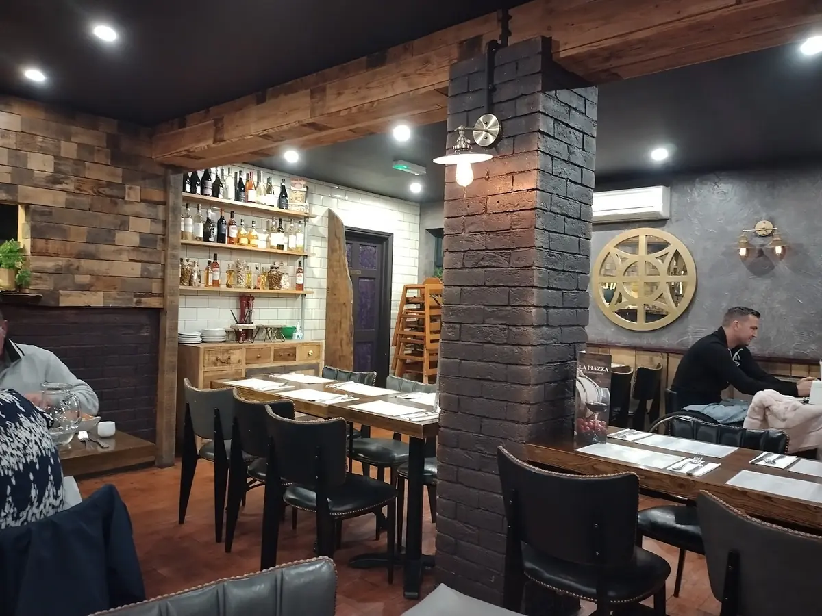 La Piazza Restaurant photo (photo 12 of 13)