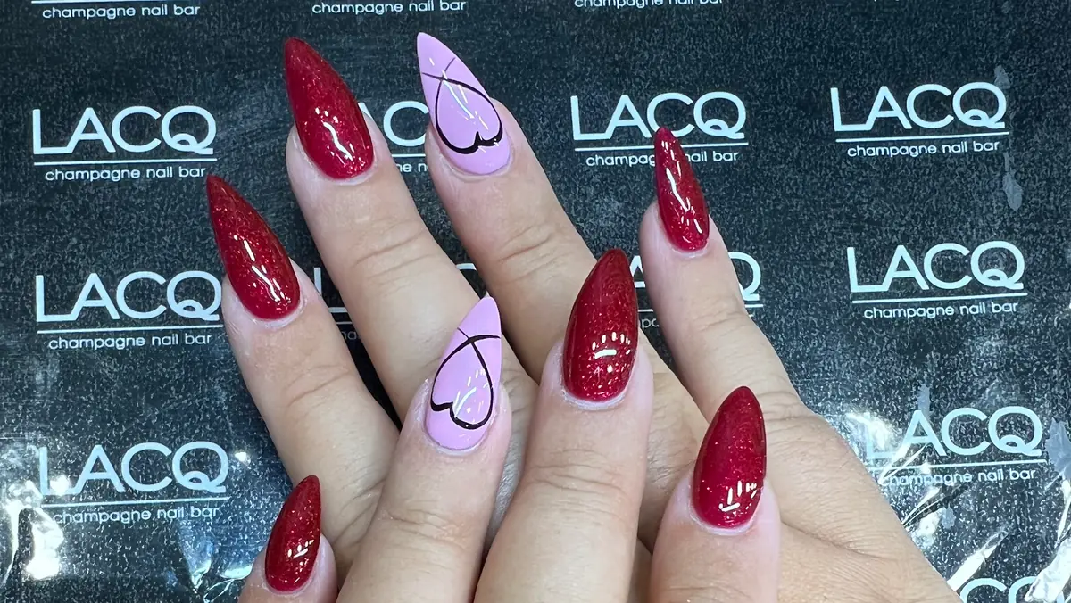 LACQ champagne nail bar