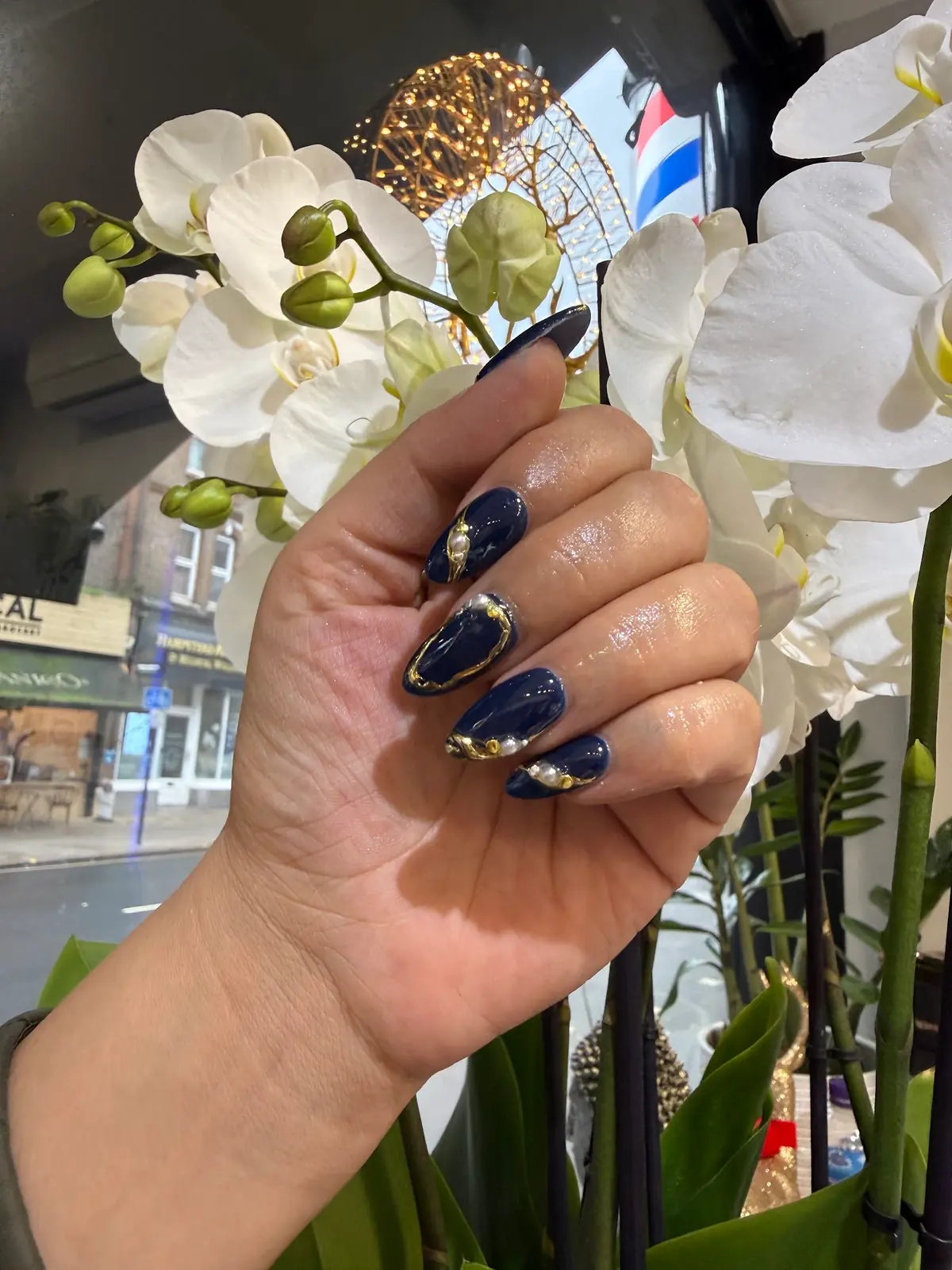 LACQ champagne nail bar photo (photo 2 of 3)