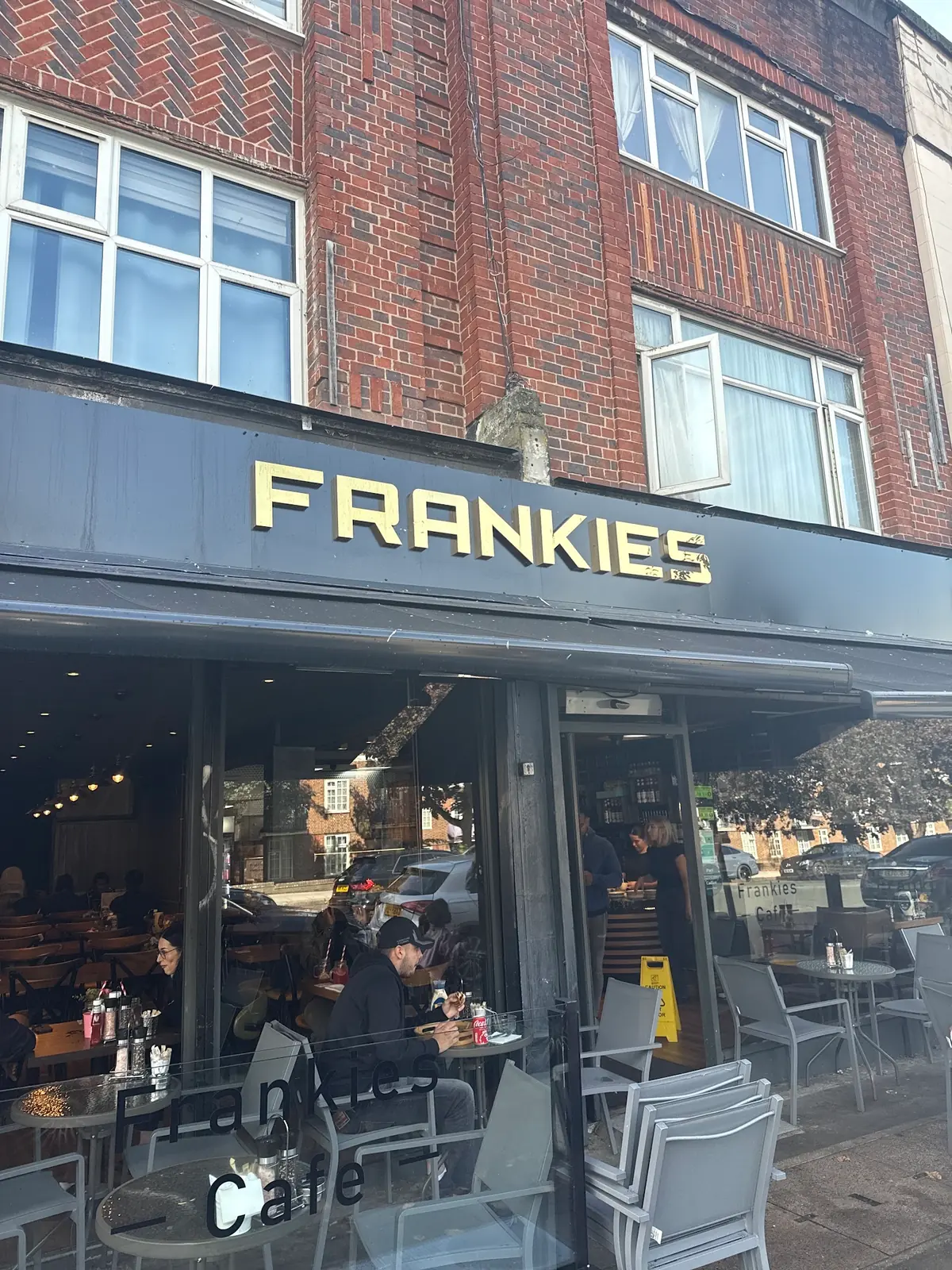 Frankie's Cafè