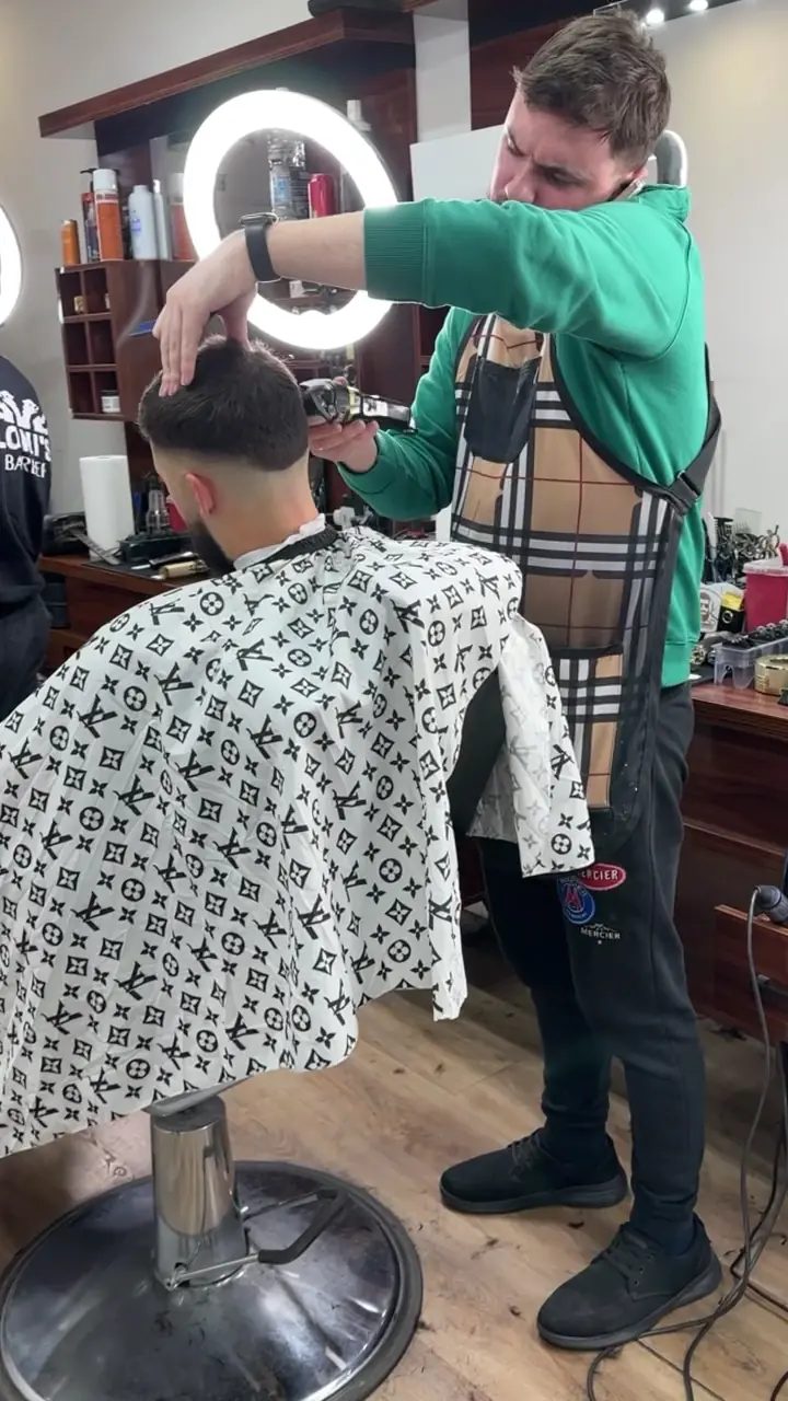 Loni's barber
