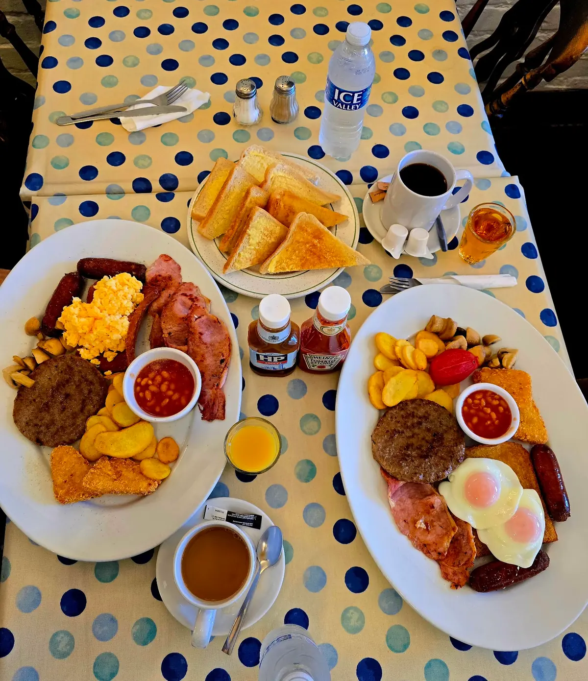 Binnies Cafe photo (photo 3 of 3)