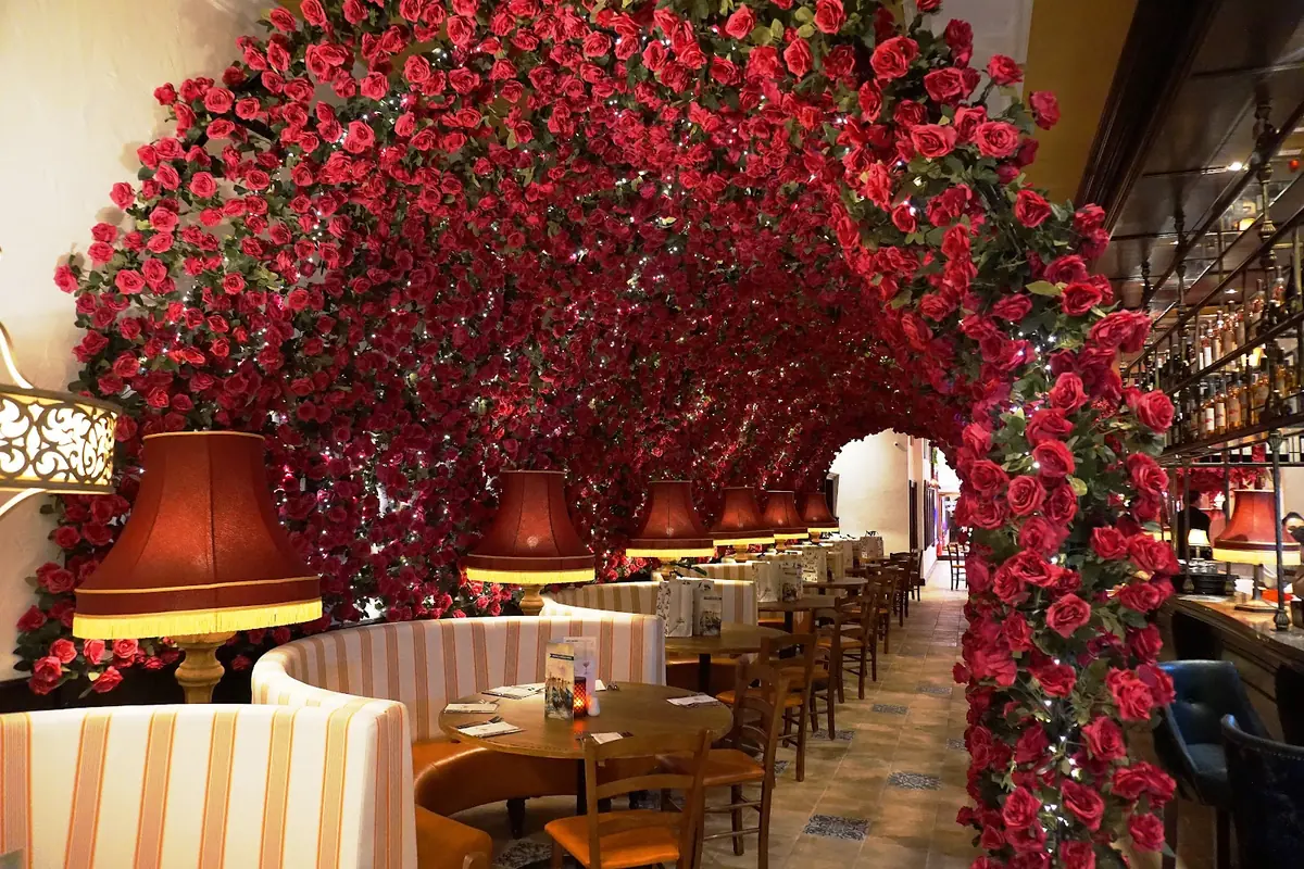 La Vita Barrachnie — Italian restaurants in Glasgow