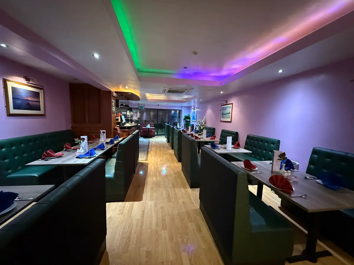 Inside Thariks Indian Restaurant & Takeaway, Paignton