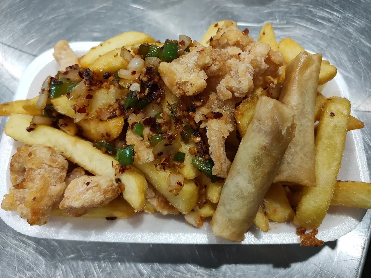 @toppings - Chinese / South East Asia Food photo (photo 2 of 3)