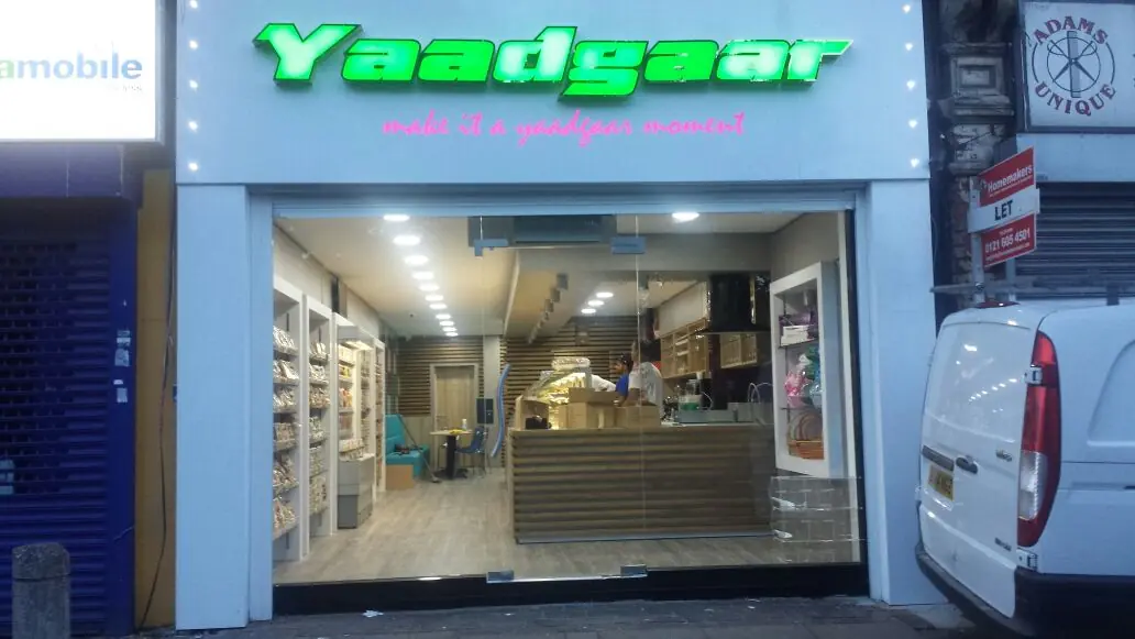 Yaadgaar Desserts & Mithai Birmingham photo (photo 1 of 3)
