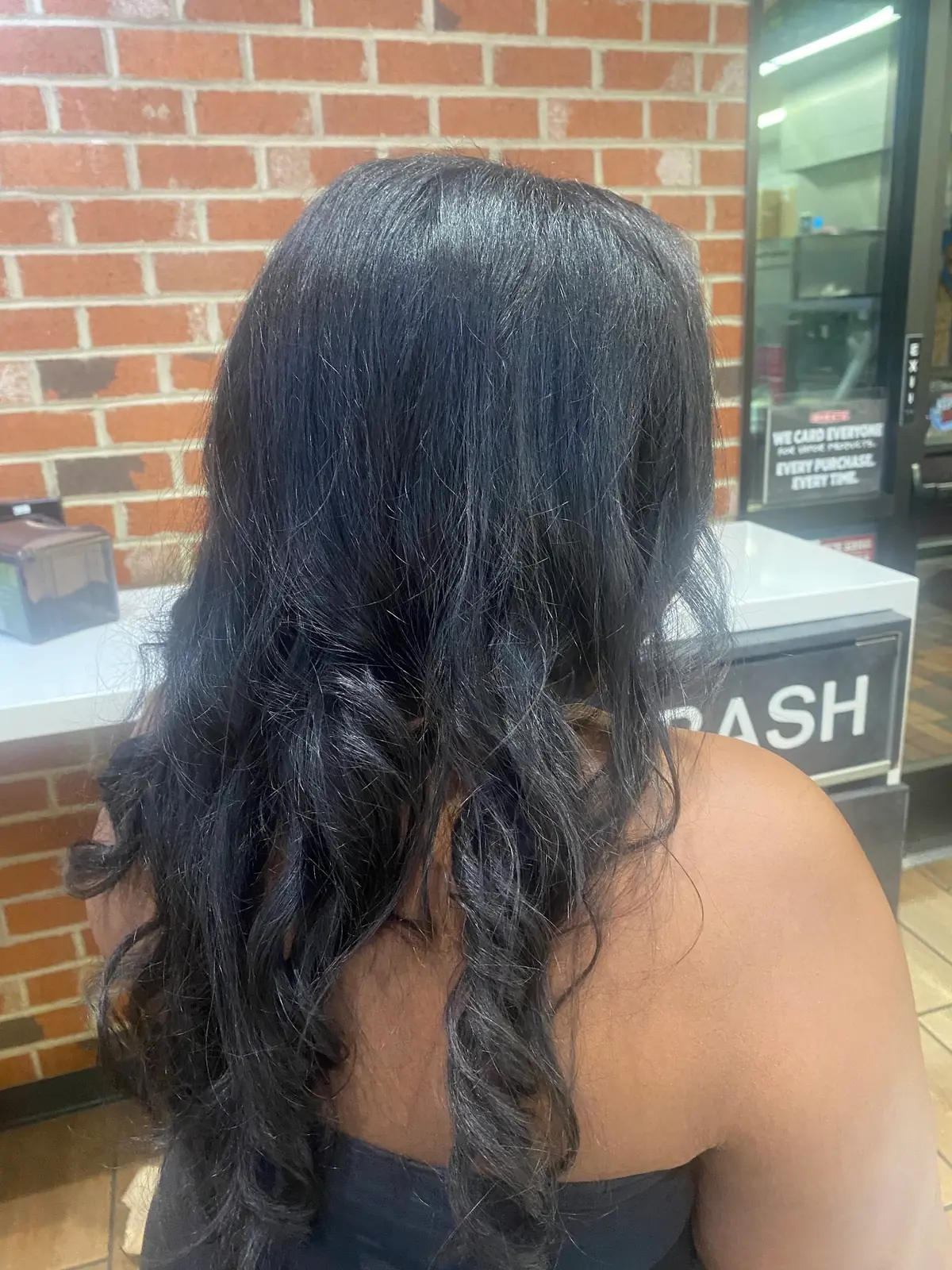 Essential Design Beauty Salon photo (photo 1 of 3)