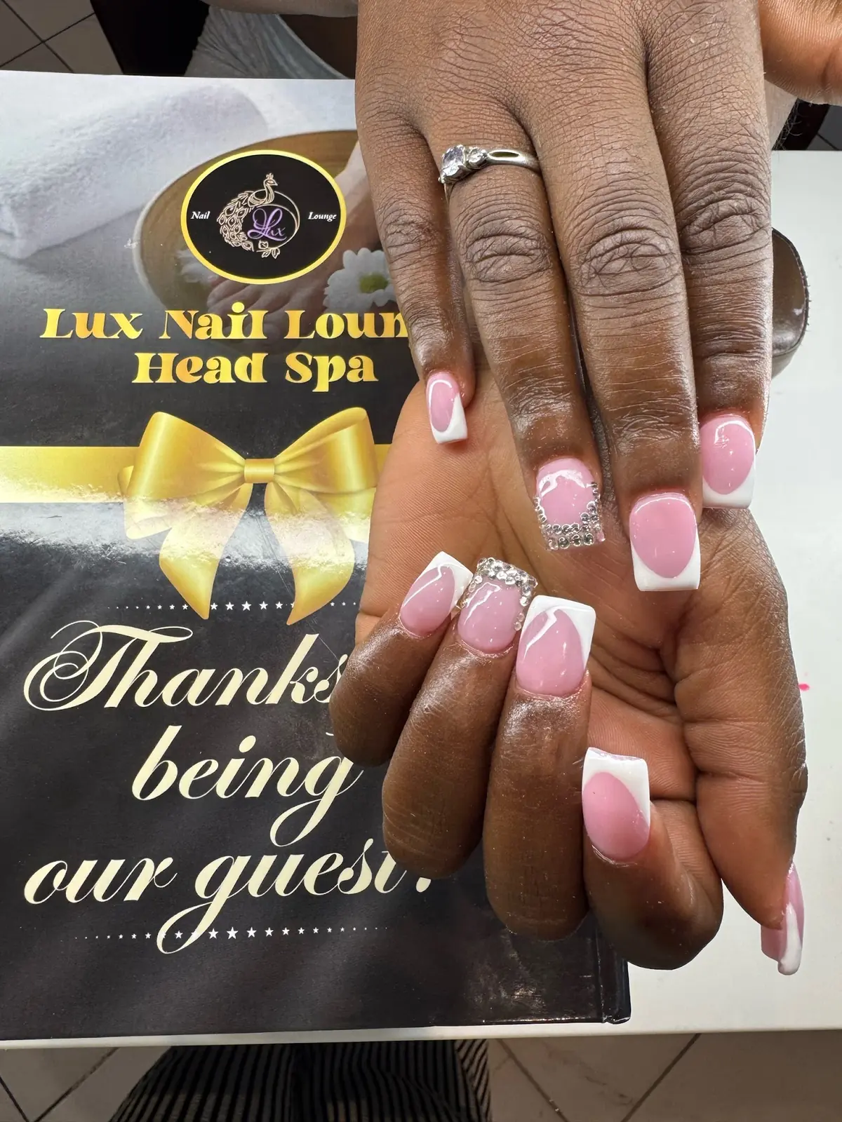 Lux Nail Lounge photo (photo 1 of 3)