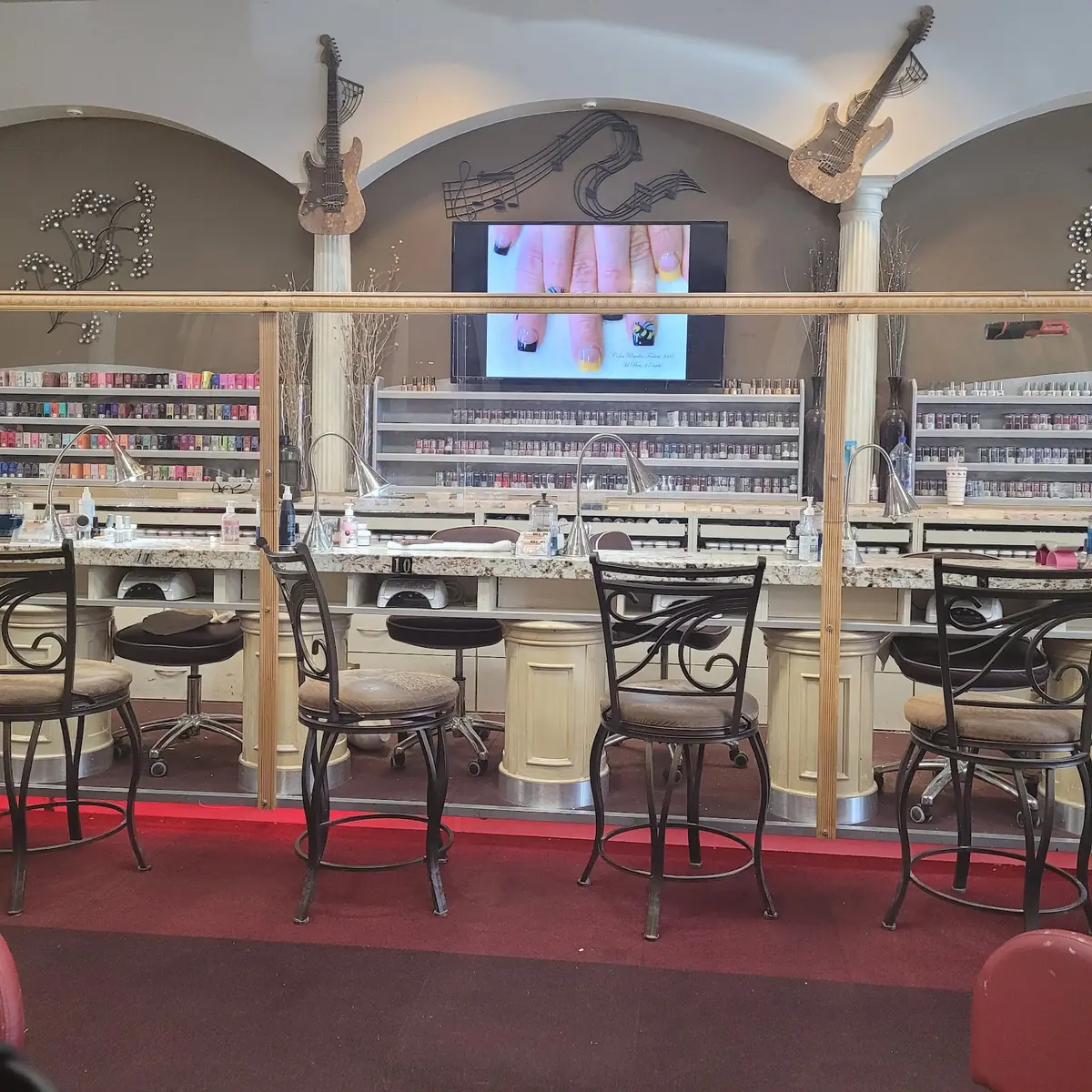 Signature Nails & Spa photo (photo 2 of 2)