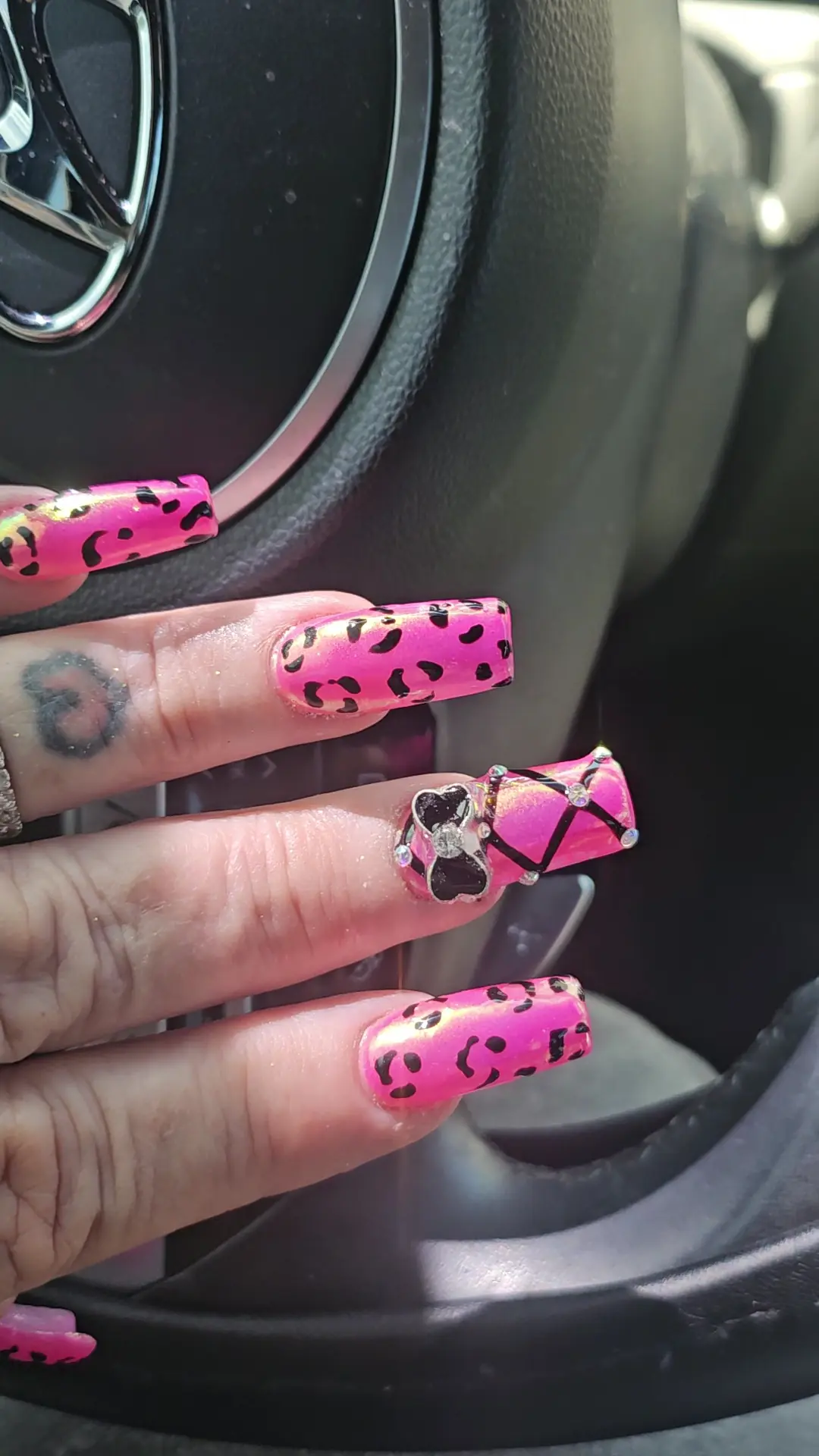 Signature Nails & Spa photo (photo 1 of 2)
