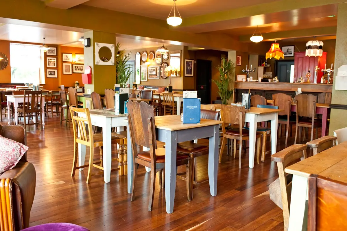 Verdo Lounge photo (photo 1 of 3)