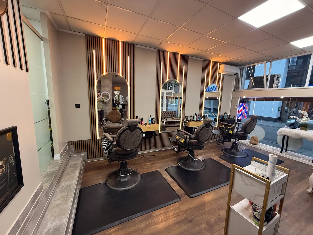 Friseur-Salonstarlife photo (photo 3 of 3)