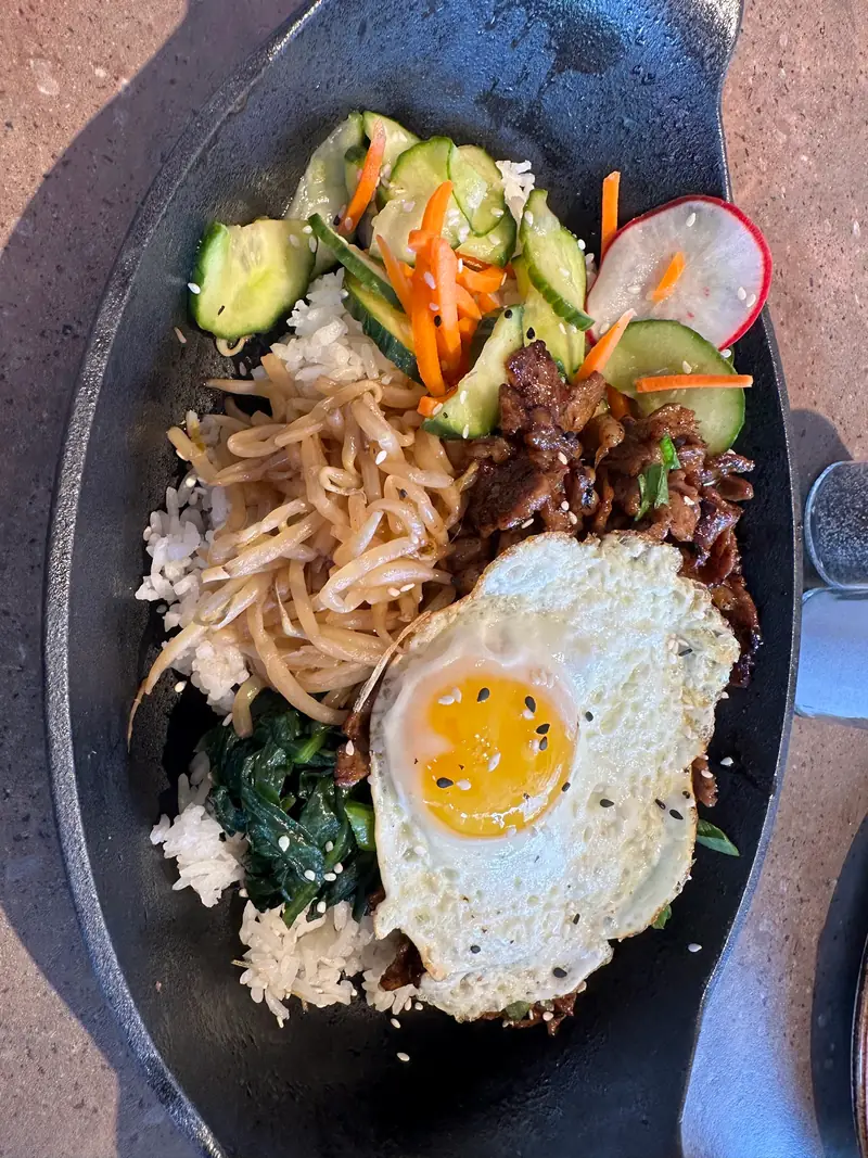 Lazy Dog Restaurant & Bar photo (photo 3 of 3)