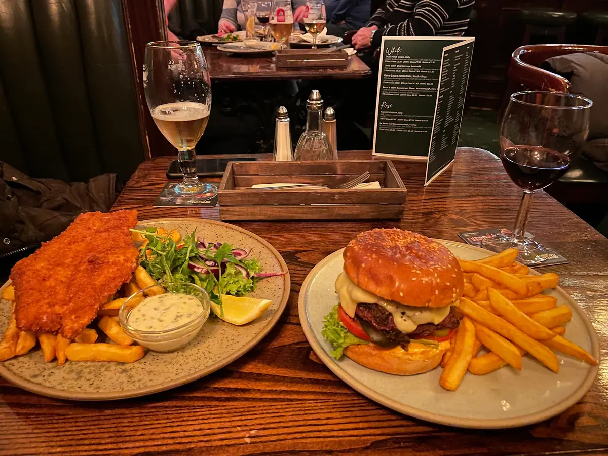The Persevere Bar — Bar & grills in Edinburgh