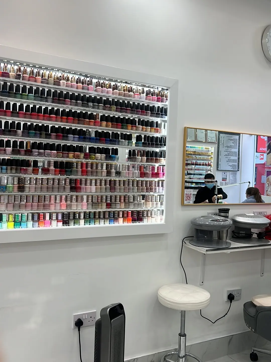 MK Nails and Spa Fulham photo (photo 1 of 3)