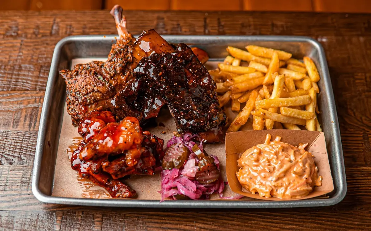 Hickory's Smokehouse Standish photo (photo 2 of 3)