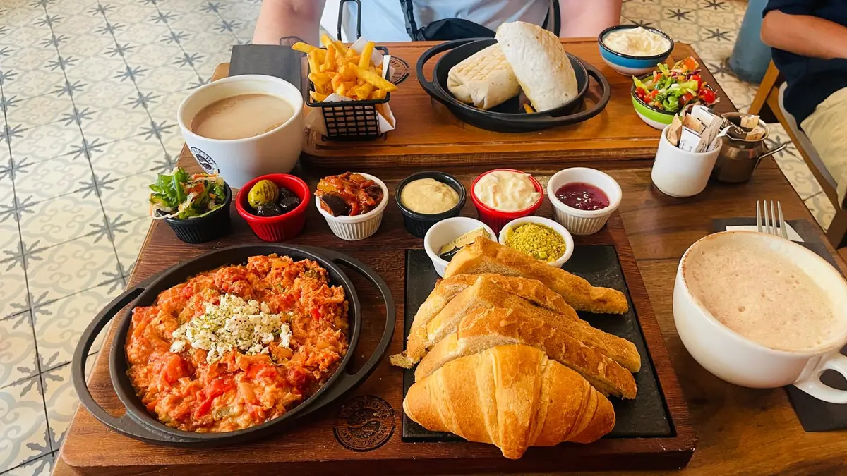 Turquoise Cafe & Eatery photo (photo 1 of 3)