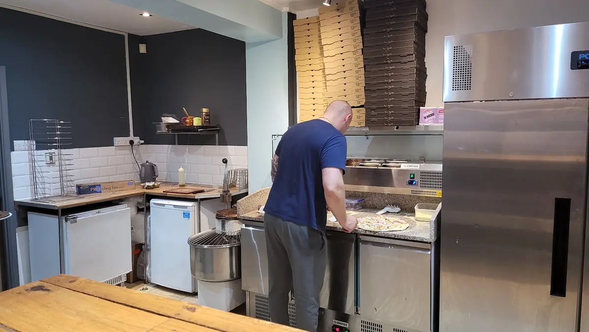 Pizza Pazza photo (photo 3 of 3)