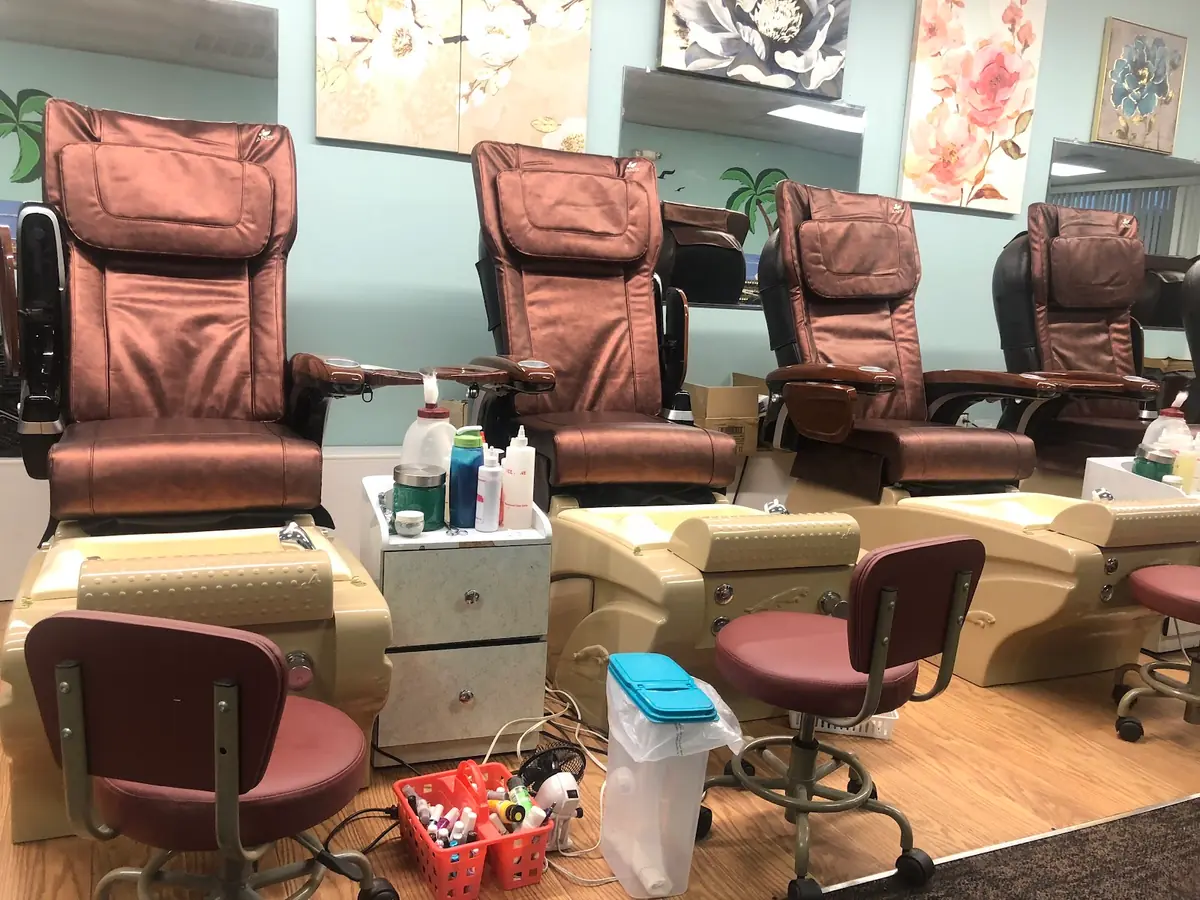 Ly Nails — Nail Salons in Wilmington