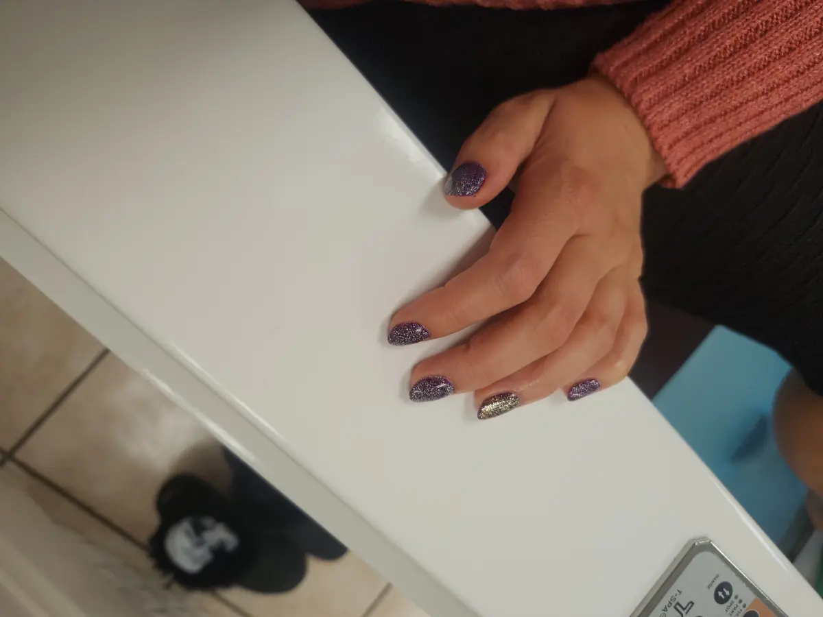 Perfect Nails photo (photo 1 of 3)