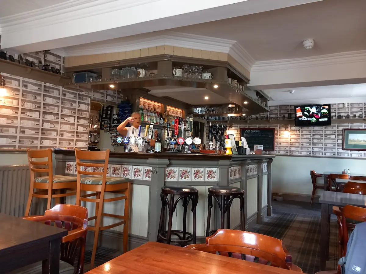 Rose Tree Inn — Bars in Durham