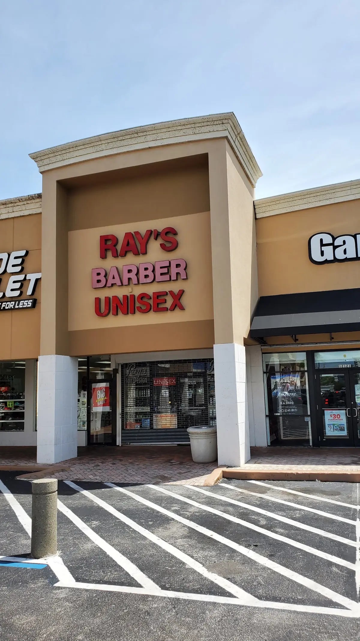 Ray's Barber Unisex photo (photo 1 of 3)