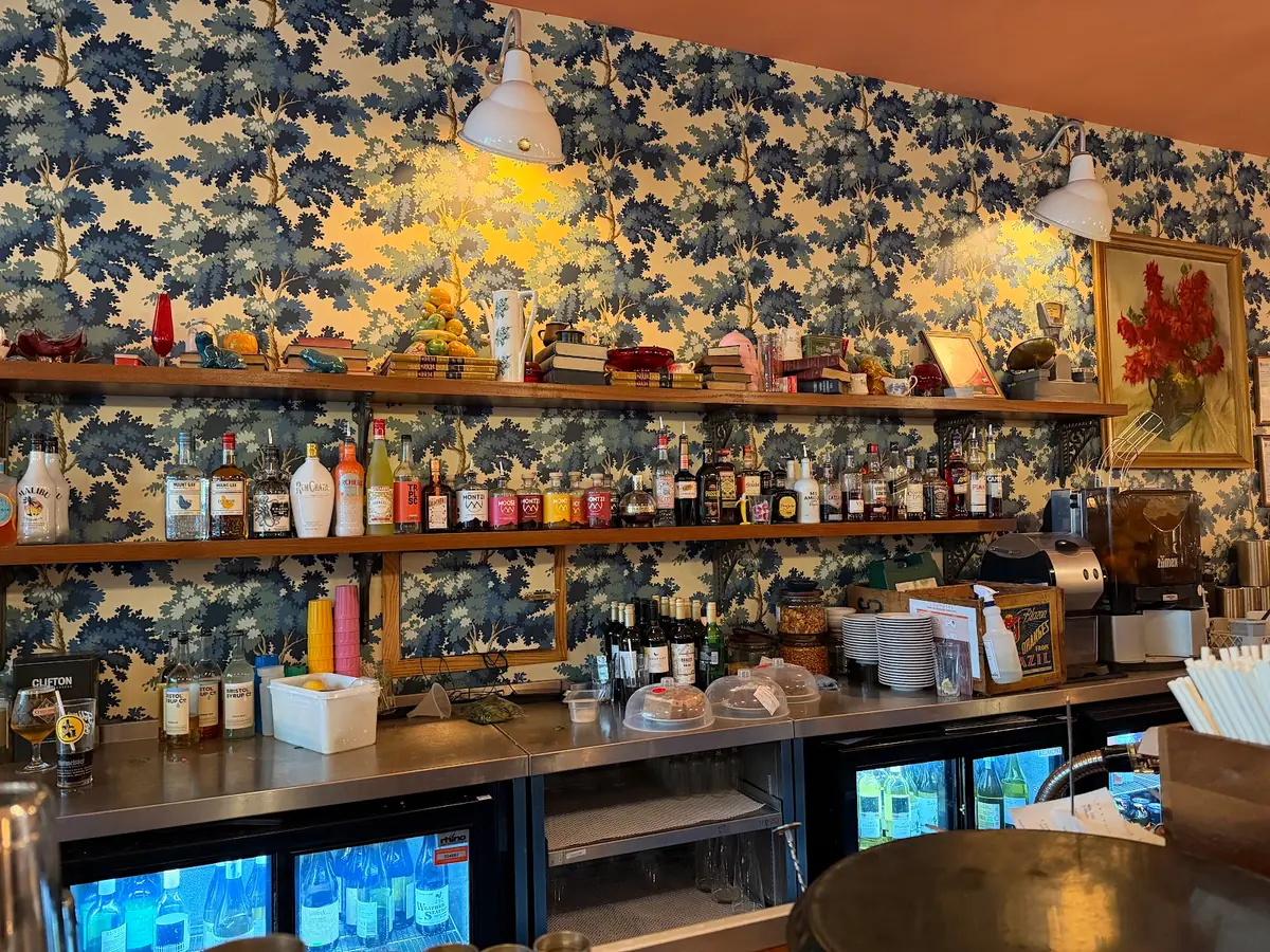 Caballero Lounge photo (photo 3 of 3)
