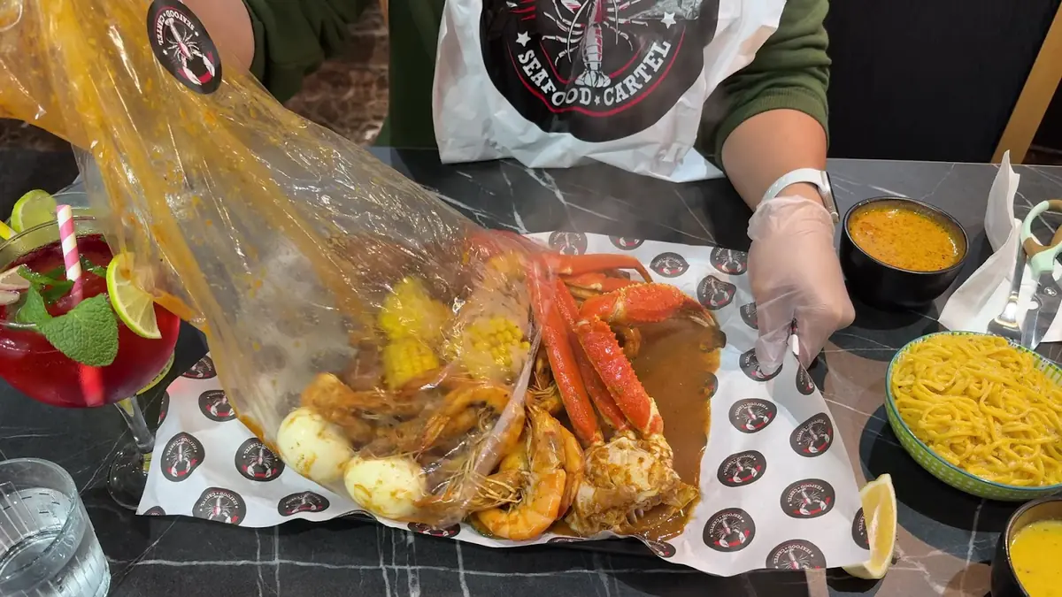 Seafood Cartel photo (photo 1 of 3)