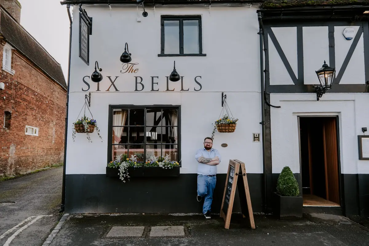 The Six Bells, Thame photo (photo 2 of 3)