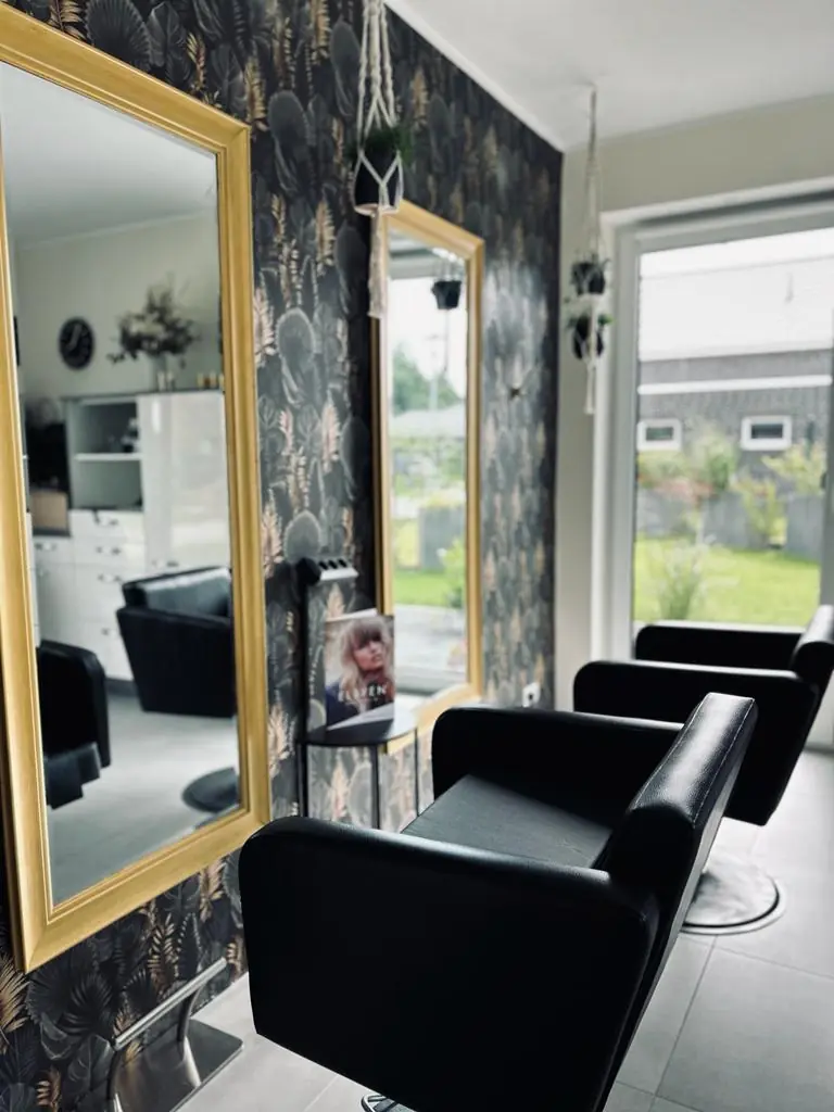 Salon Schnittstelle photo (photo 2 of 2)