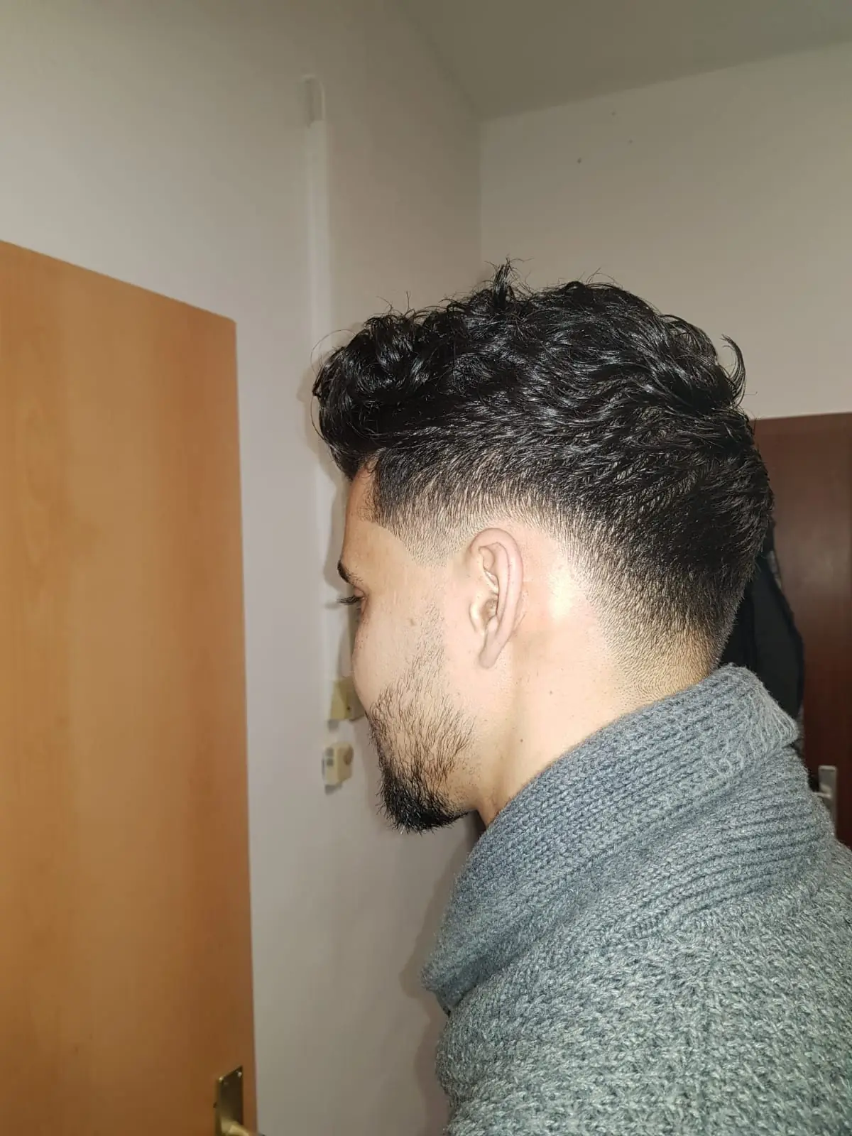 goldene schere herren friseur photo (photo 3 of 3)