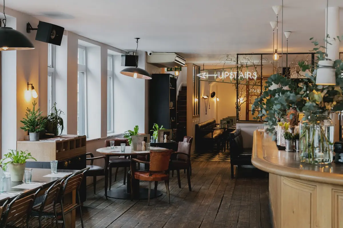 No 32 The Old Town — Bars in London