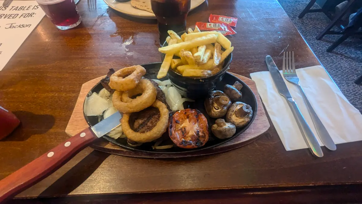 Sizzling Pub Grill photo (photo 5 of 7)