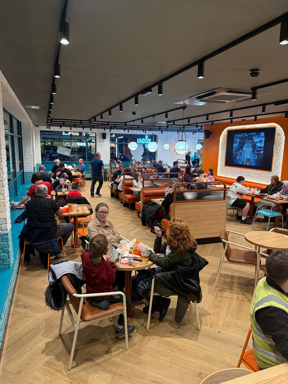 Popeyes Louisiana Chicken photo (photo 2 of 3)