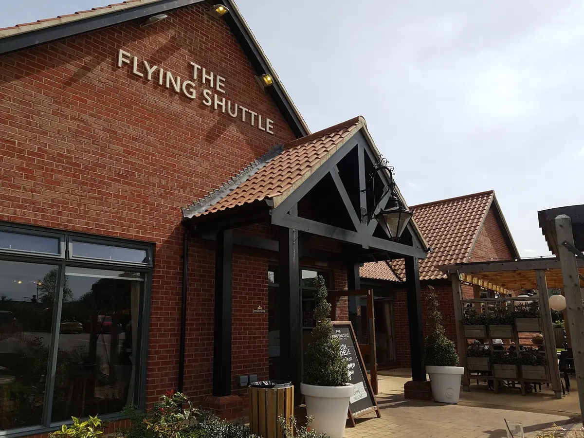 Flying Shuttle photo (photo 1 of 3)